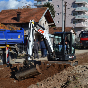 Općina nastavlja s ulaganjem u infrastrukturu: U toku radovi na novoj saobraćajnici u centru Ilijaša